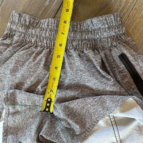 Lululemon Tracker Short V 4" Heather Lux Multi Black / Black Size 4 - Picture 9 of 9